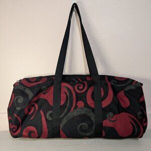 ❤️Large Red & Black Scroll Print Duffle Bag Weekend Travel Tote Overnight Bag❤️